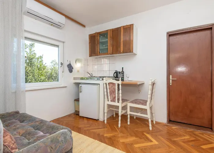 Apartment Ivanje Gomile Bb I Stari Grad (Hvar)